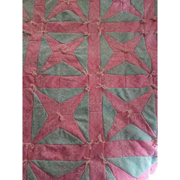 Handmade Pink & Green Star Patchwork Quilt w Heart Print Back 82x68 - Picture 5 of 6
